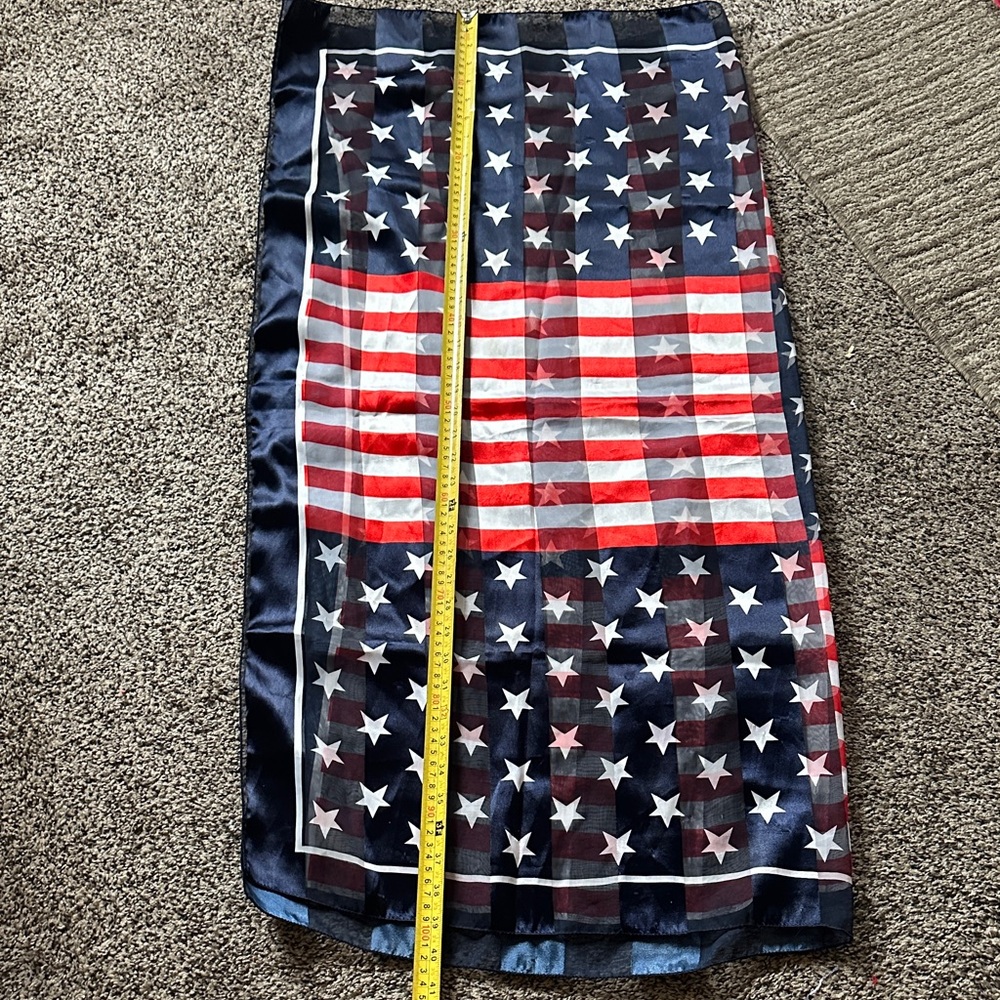 Patriotic Stars and Stripes Scarf - Picture 3 of 6